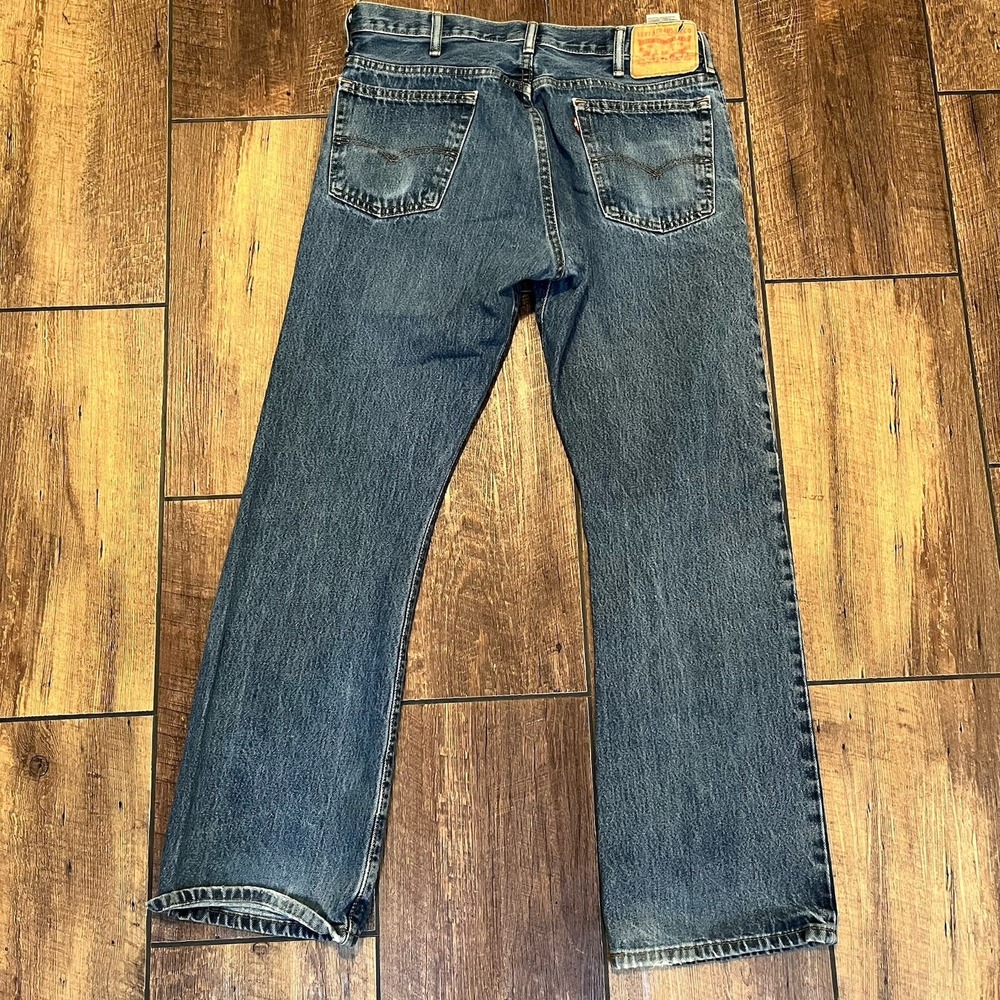 Levis Jeans Mens 36x32 Blue Light Wash Straight Distressed Y2K Worn In Fades